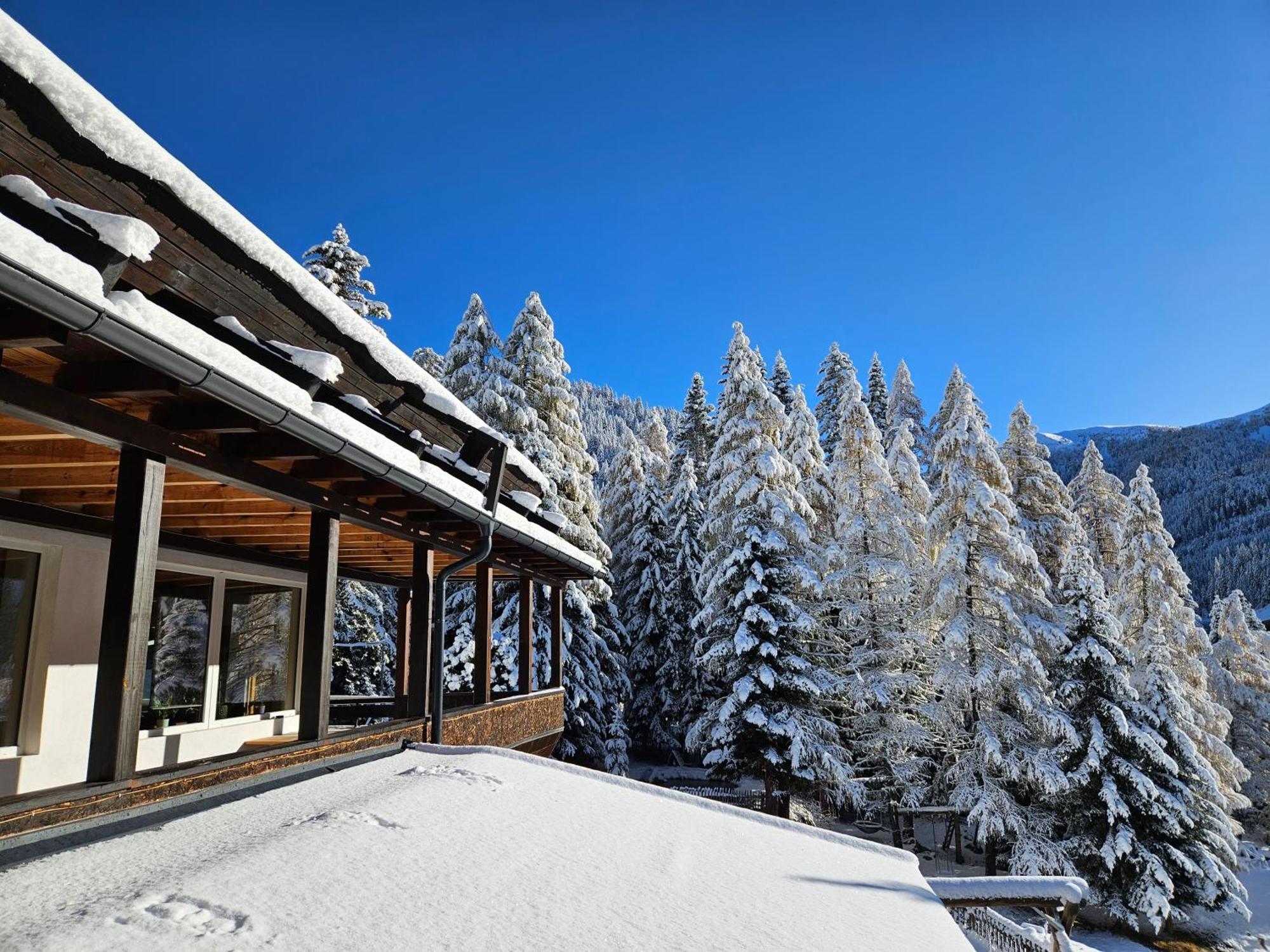 Kinder- Und Familienhotel Nockalm Innerkrems Luaran gambar