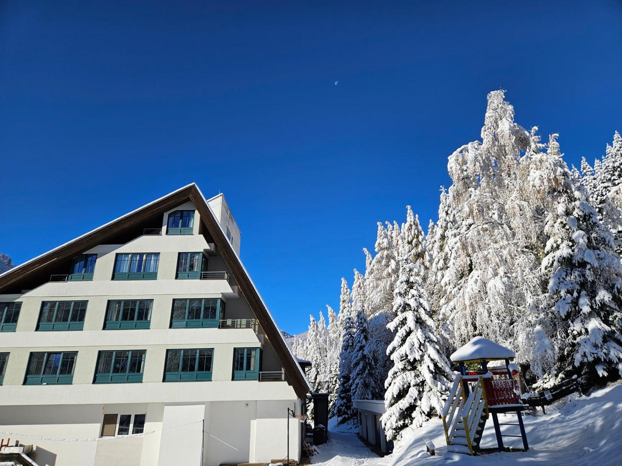 Kinder- Und Familienhotel Nockalm Innerkrems Luaran gambar