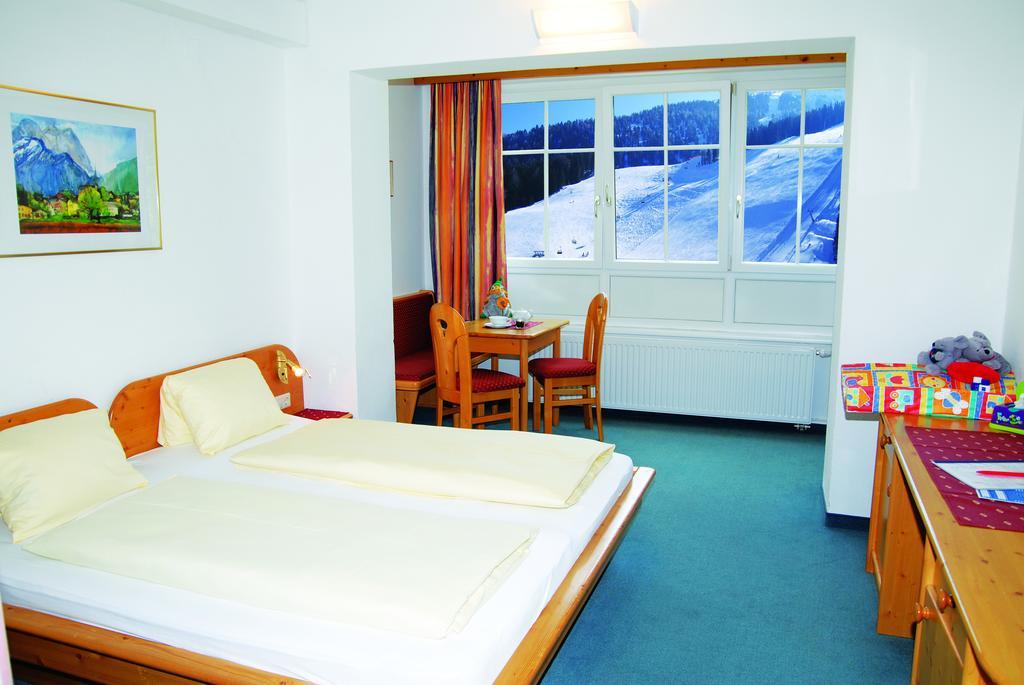 Kinder- Und Familienhotel Nockalm Innerkrems Luaran gambar
