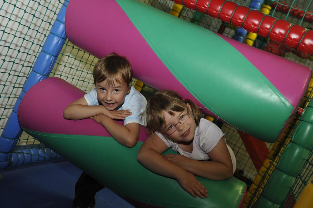 Kinder- Und Familienhotel Nockalm Innerkrems Luaran gambar