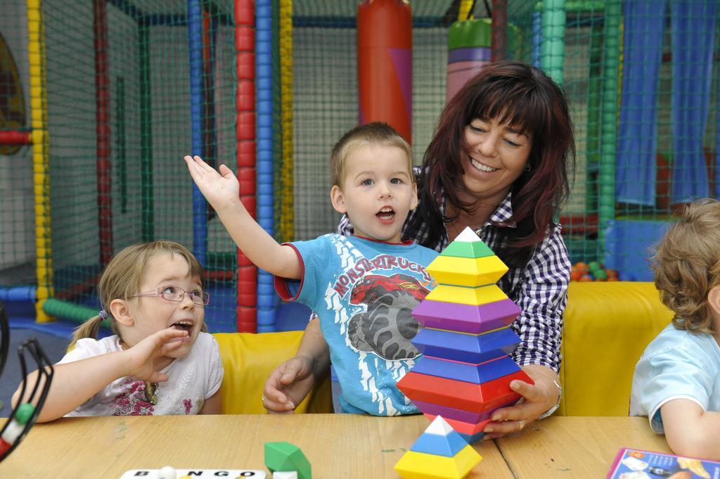 Kinder- Und Familienhotel Nockalm Innerkrems Luaran gambar