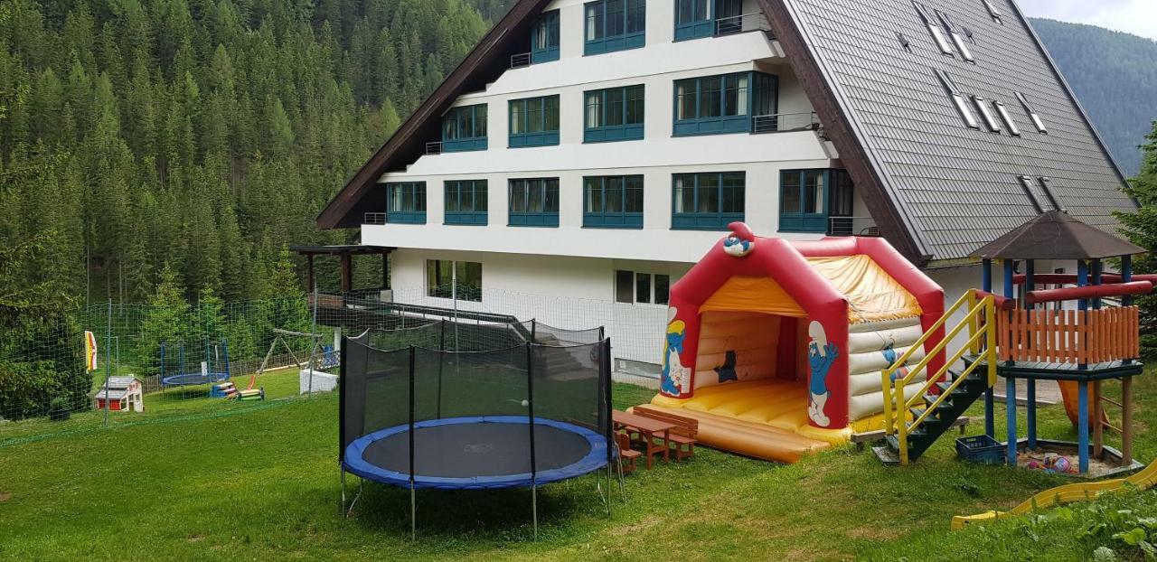 Kinder- Und Familienhotel Nockalm Innerkrems Luaran gambar
