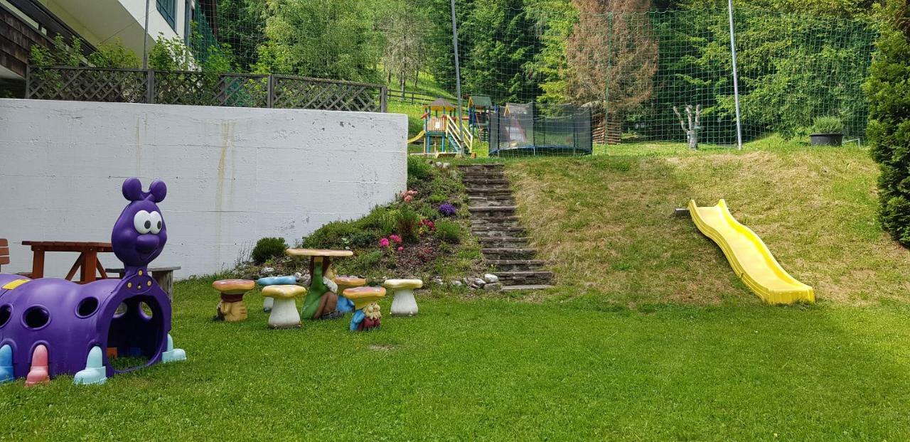 Kinder- Und Familienhotel Nockalm Innerkrems Luaran gambar